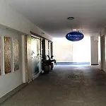 Ξενοδοχείο με διαμερίσματα Eleonora