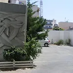 Ξενοδοχείο με διαμερίσματα Eleonora Λάρνακα