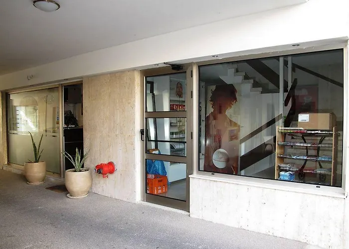 Lägenhetshotell Eleonora 3*