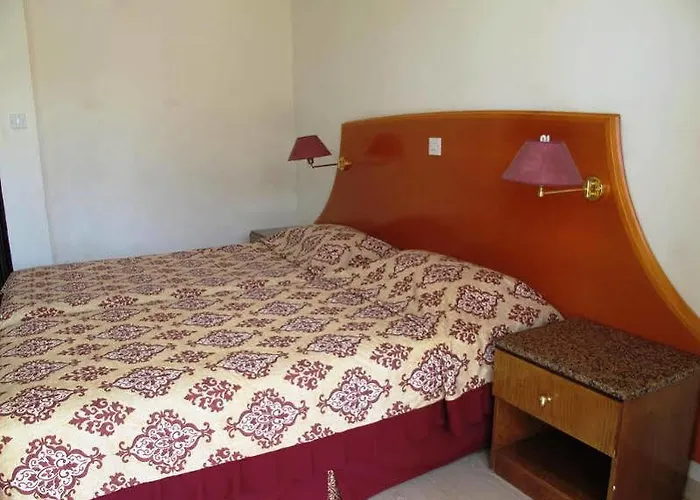 爱诺拉公寓酒店