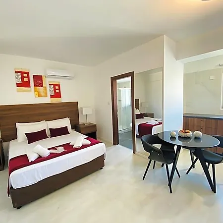 Aparthotel Eleonora 3*