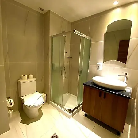 Aparthotel Eleonora Larnaca