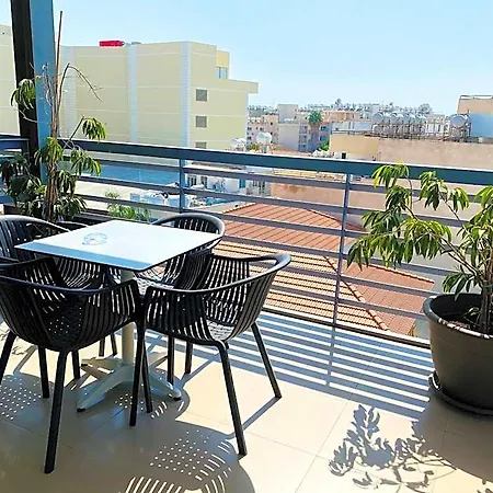 Aparthotel Eleonora 3*