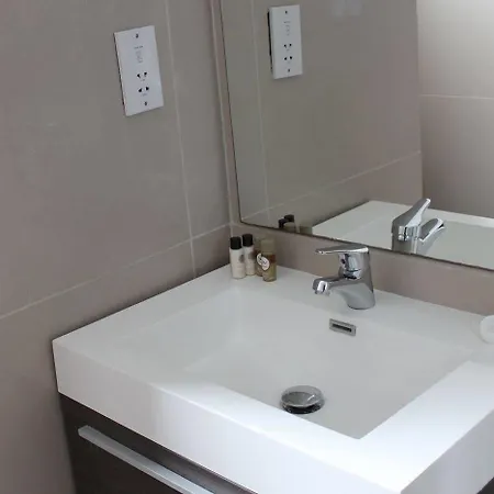 エレオノラ ラルナカ