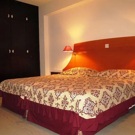 Eleonora Aparthotel Larnaca