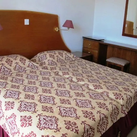 Eleonora Aparthotel