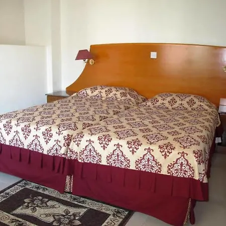 Aparthotel Eleonora 3*