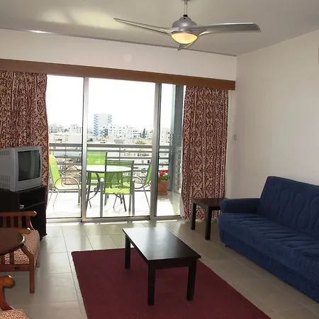 Aparthotel Eleonora Larnaca